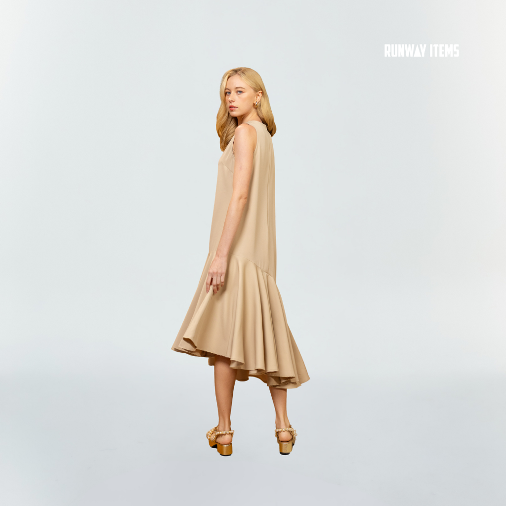 Long Sleeve Dress-Shirt with Asymmetric Hem