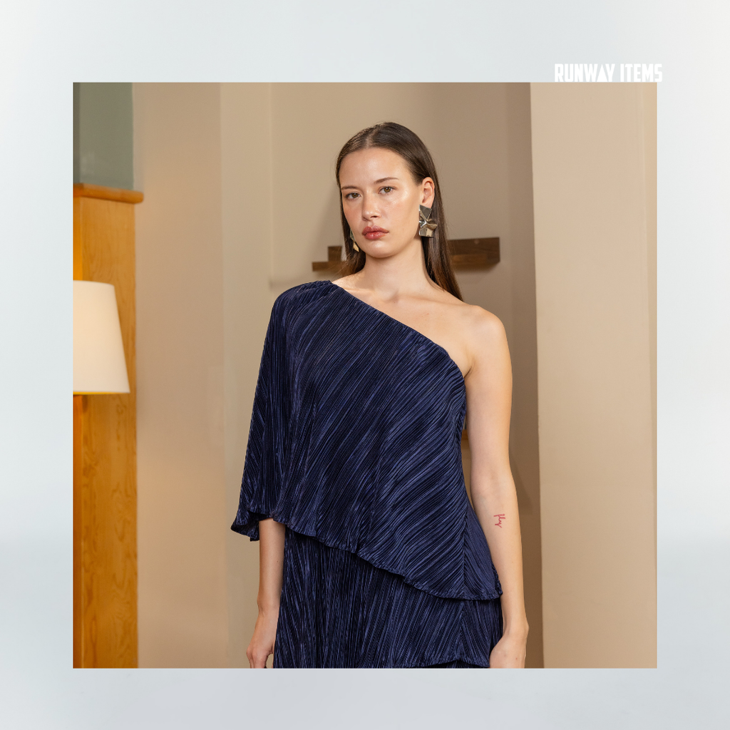 Off-Shoulder Tiered Ruffle Pleated Dress